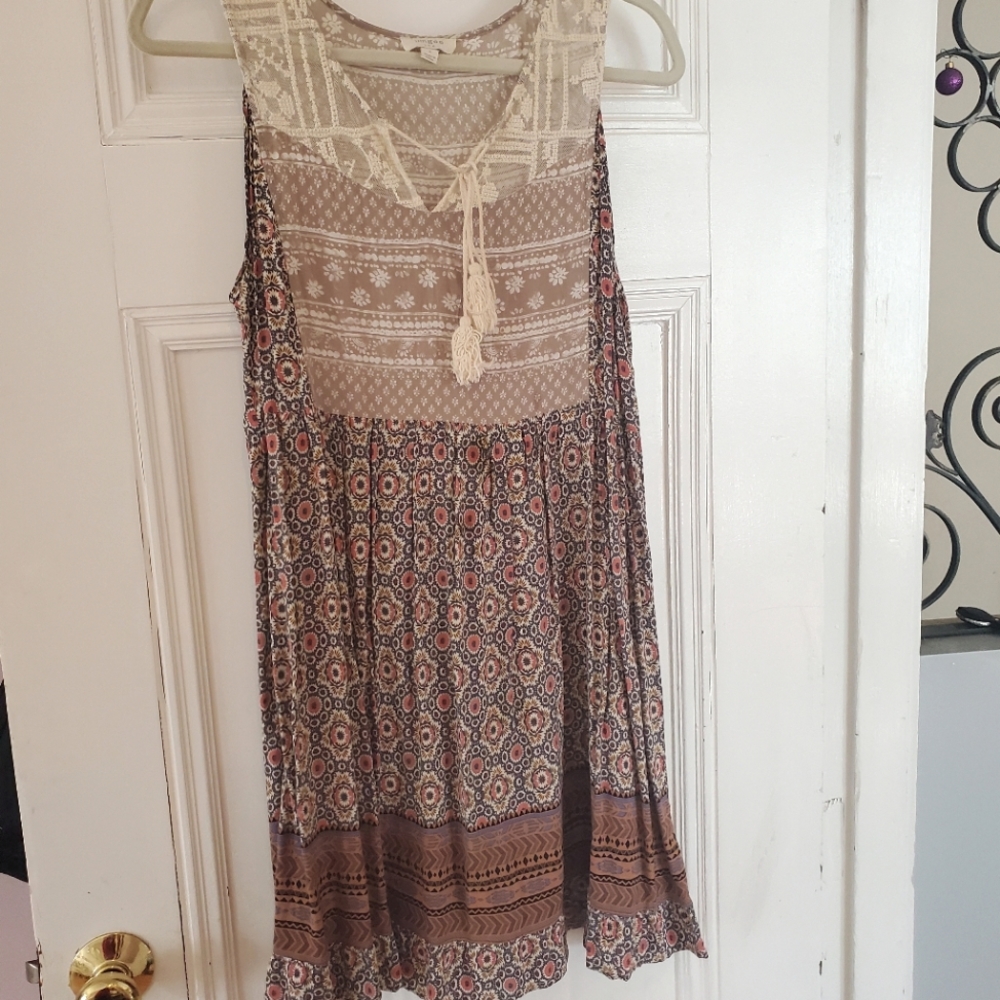 Umgee floral and lace knee-length dress